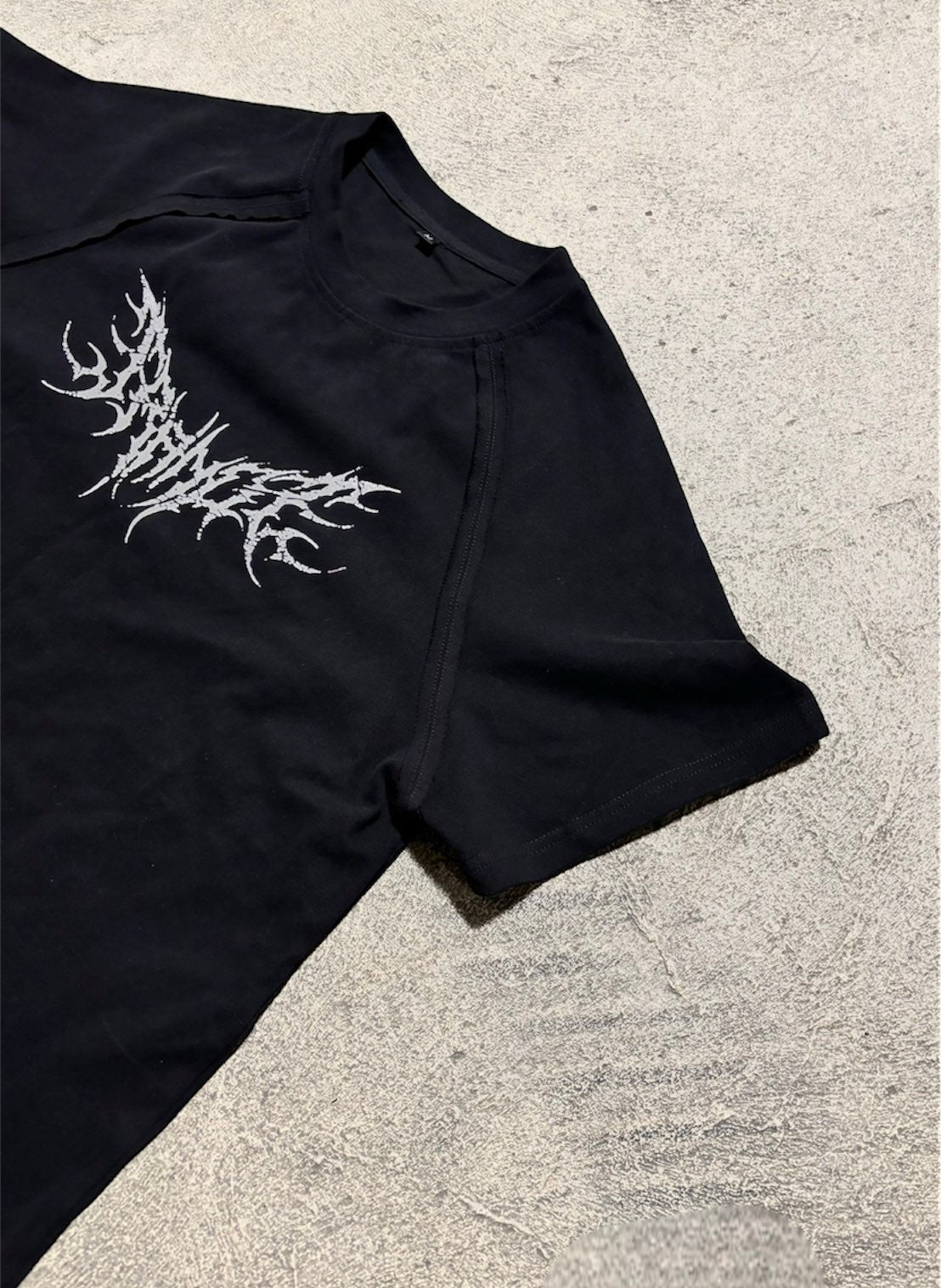 DISTRESSED TEE (NOIR)