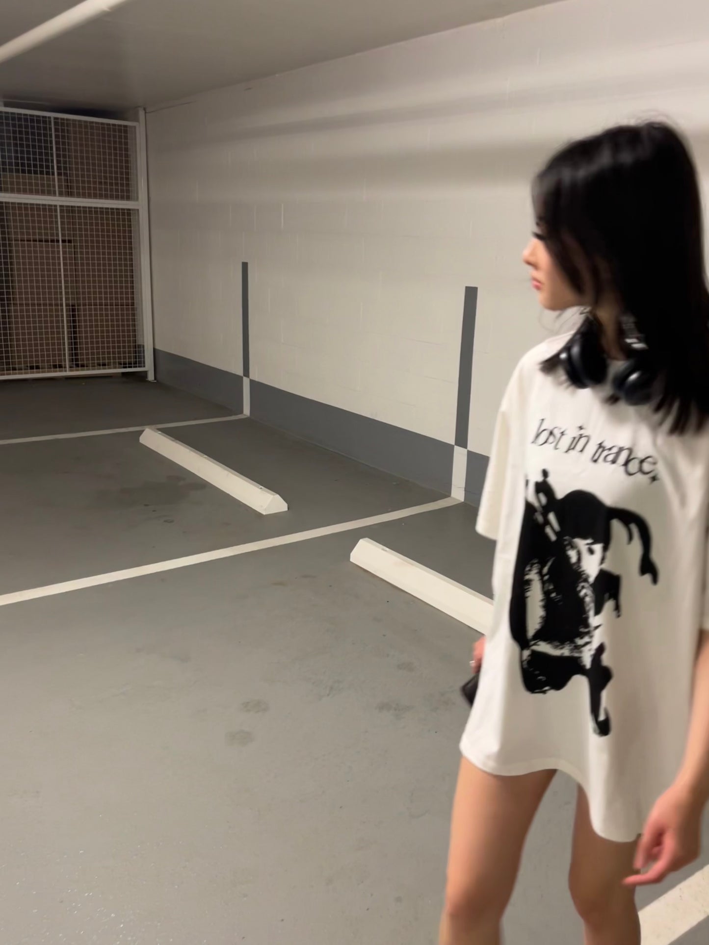'LOST IN TRANCE' TEE (CREAM)