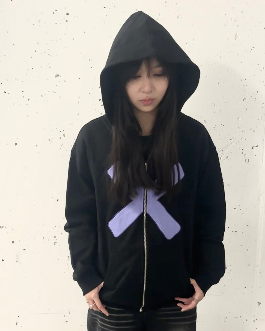 'Silent Voice' Zipup (Noir)