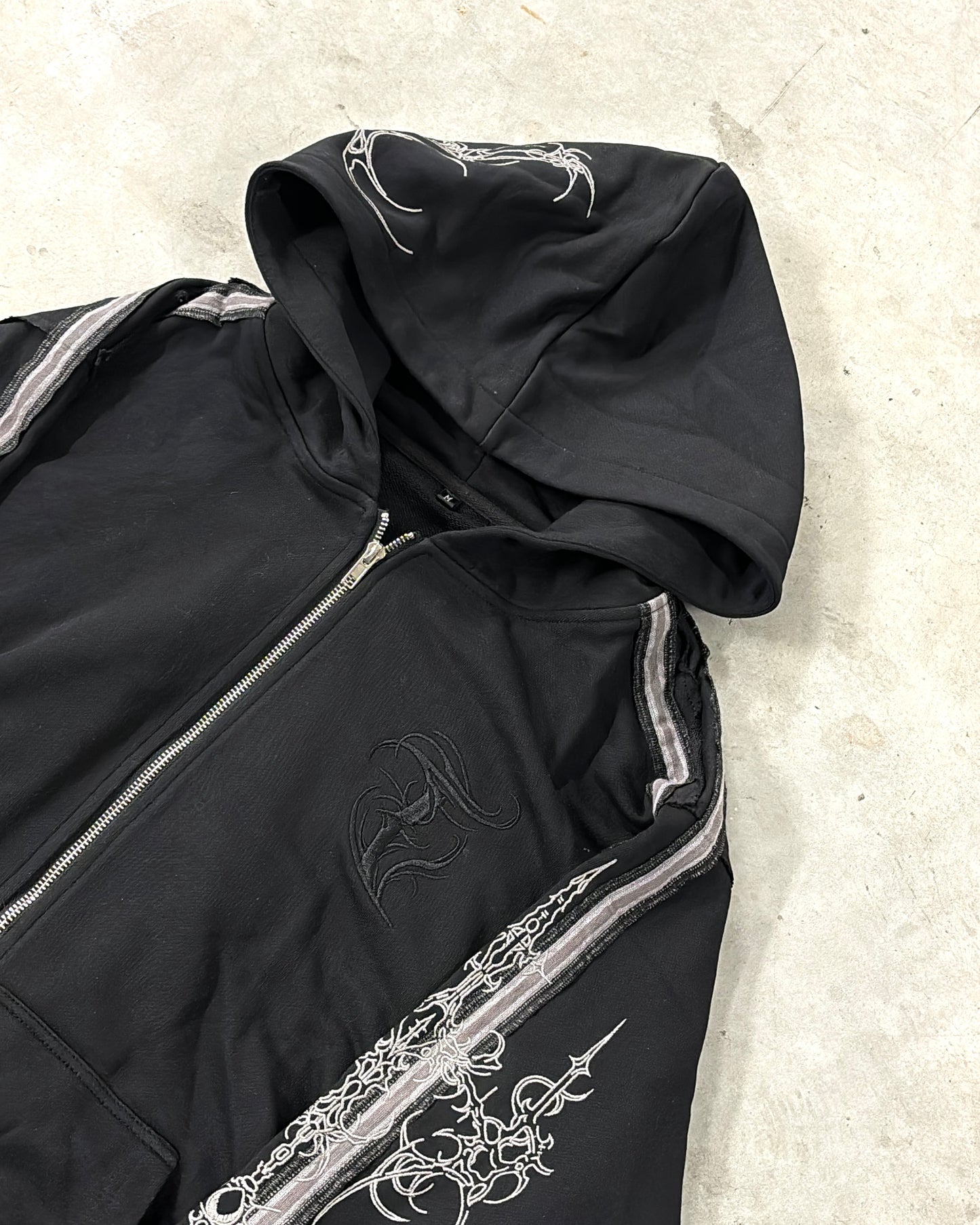 'Sigil' Zipup (Noir)