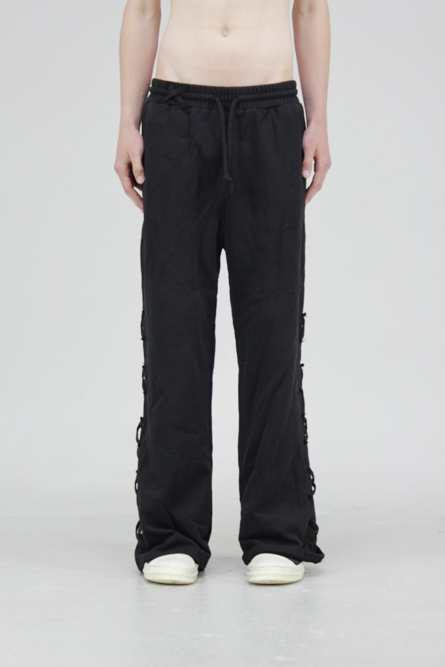 SYMBIOTE SWEATPANTS (COAL)