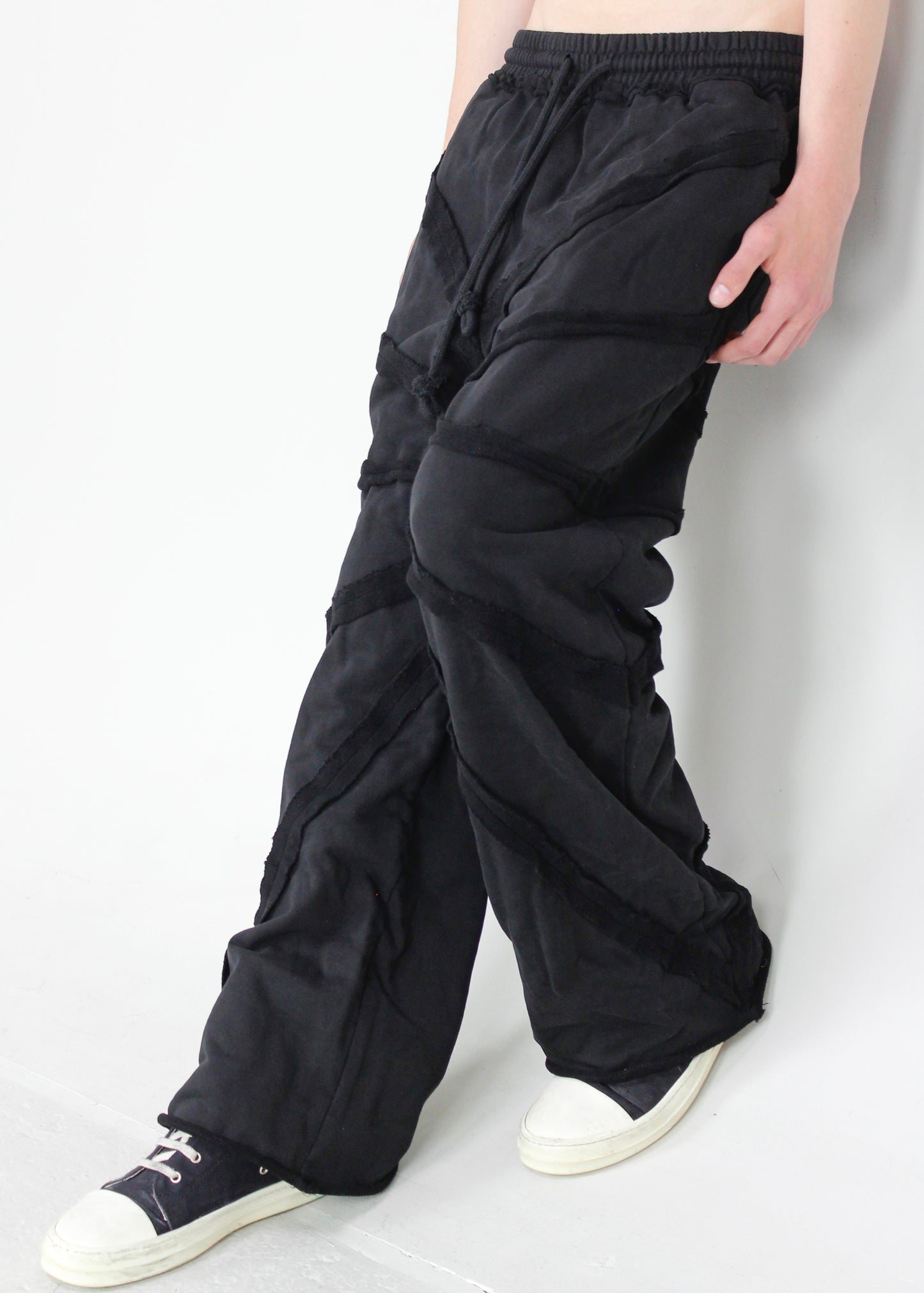 WEBBED SWEATPANTS (COAL)